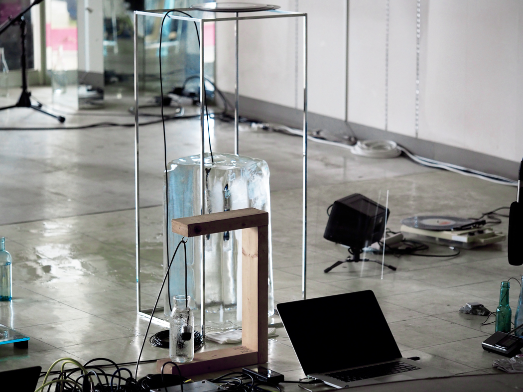 Transparent Deposite